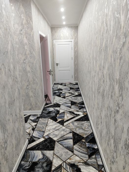 Yangi g'ishtli uy. Hali hech kim yashamagan.