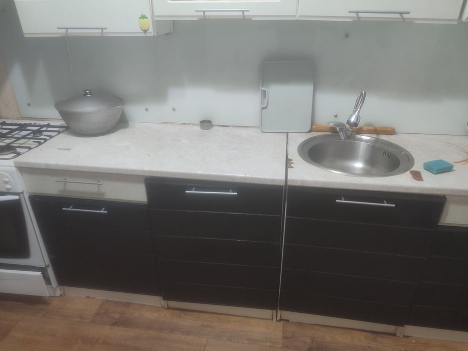 Продается кухонный гарнитур