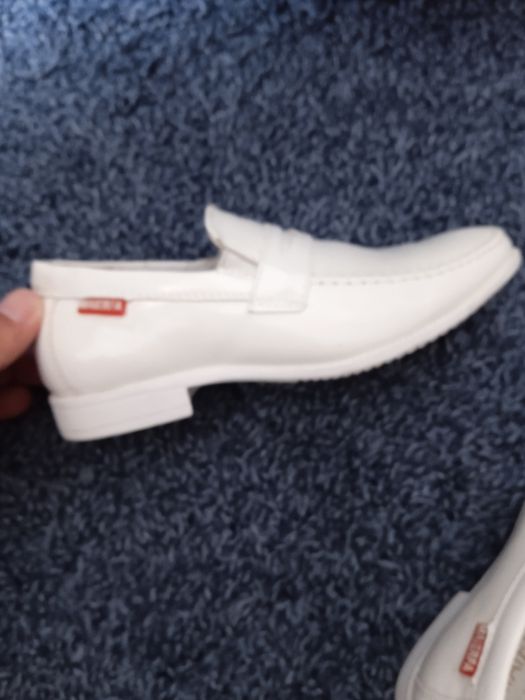 Продам Детские туфли.