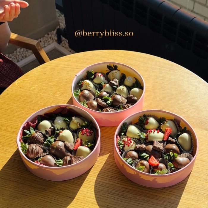 Клубника в шоколаде подарок сыйлық