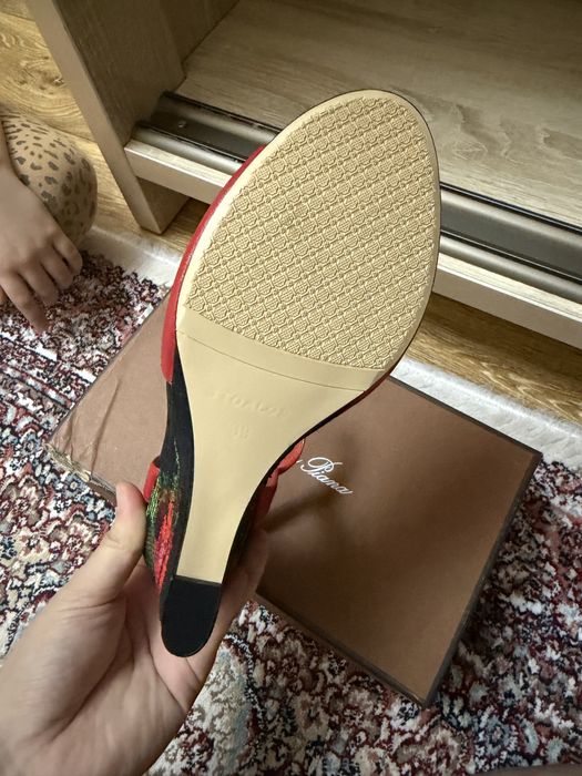 Кожаный басоножки