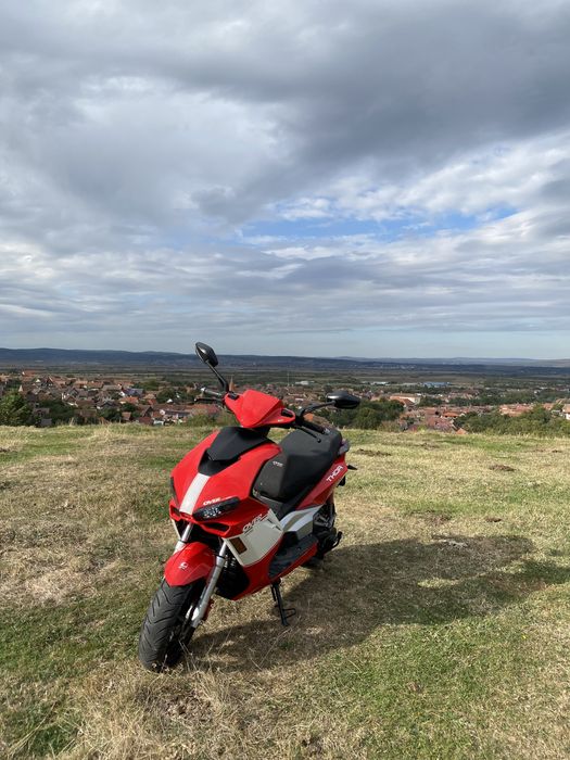 Vand scuter 50cc an 2018 adus in italia