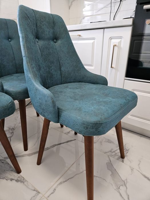 Vând scaune in stare buna fără defecte