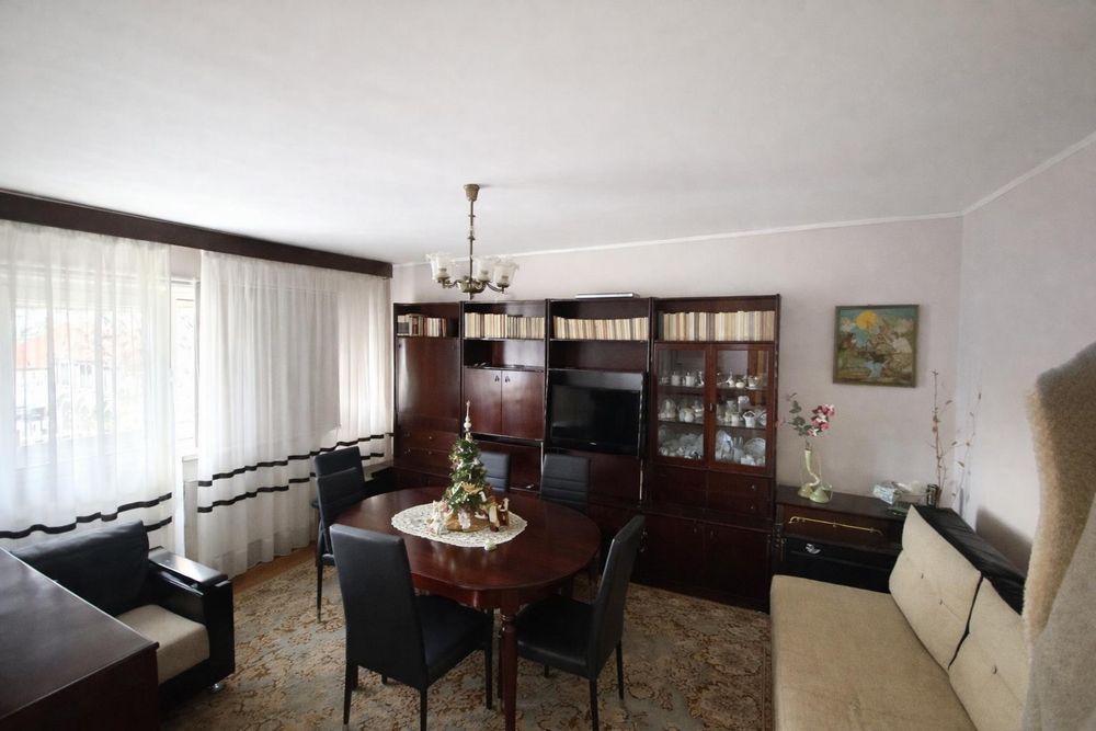 Apartament 4 camere in bloc tip vila Spiru Haret / Ciochinescu