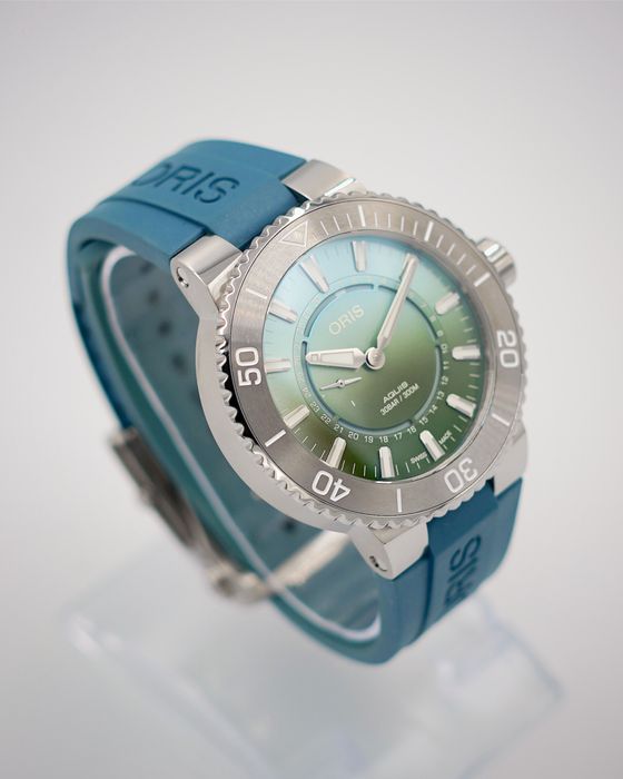 Oris Aquis Dat Watt LIMITED
