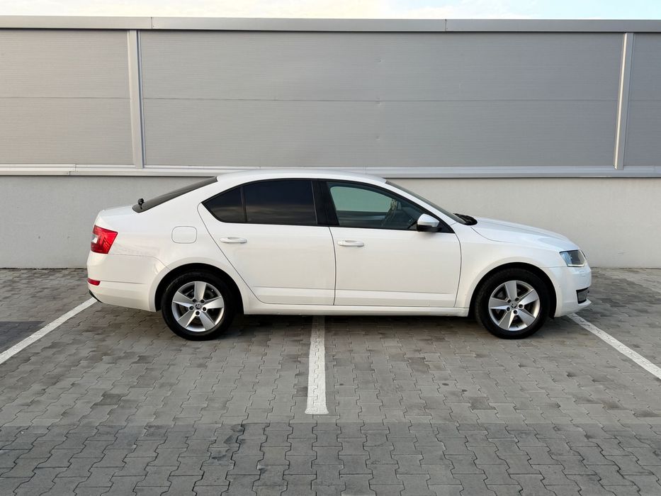 SKODA Octavia 2013 — imagine 3