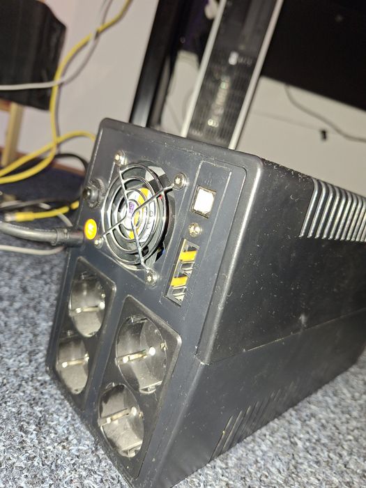 UPS nJoy Horus Plus 2000