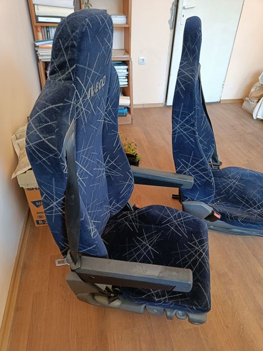 Седалки камион ивеко