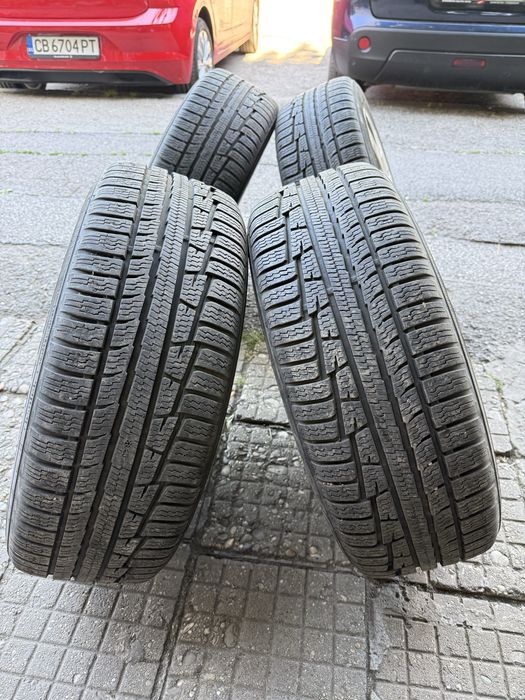 4бр Зимни Гуми с джанти 205/55/16 NOKIAN + 5бр тасове оригинални на Пежо