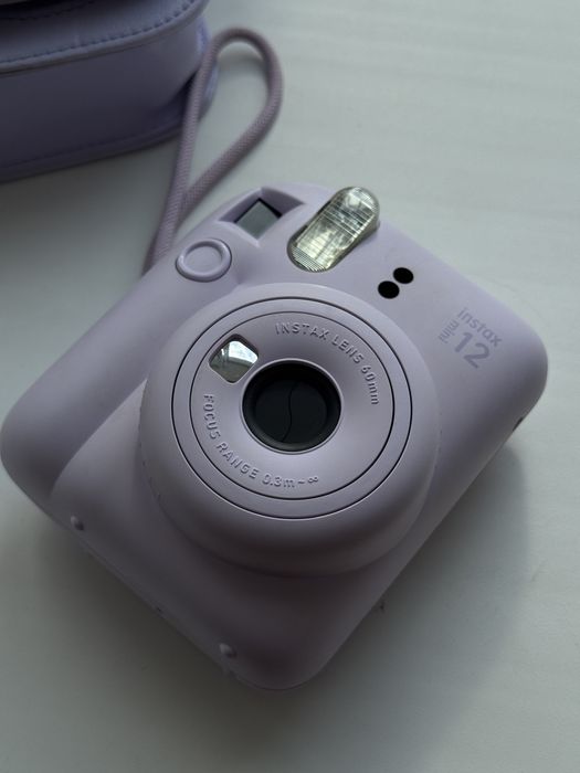 Продам INSTAX 12 mini с чехлом
