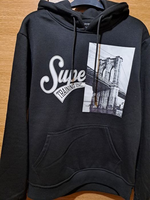 Черен суитчър Supertraining