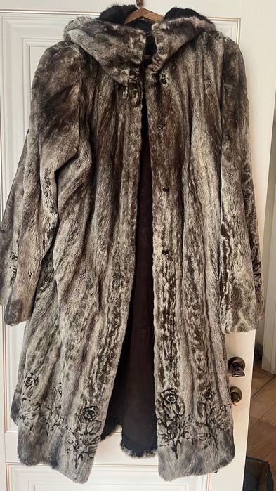 Продам норковую шубу