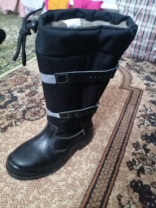 продается сапоги срочно