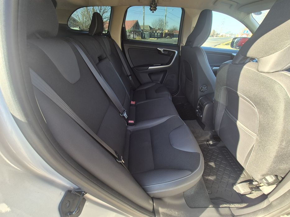 VOLVO XC 60 / 2.4 D / Cutie Automata / 4X4 / Finantare / Garantie