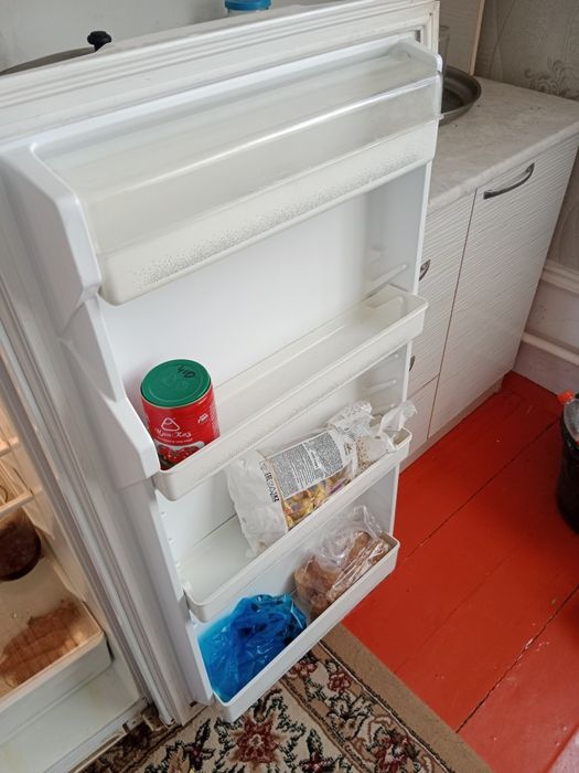 Холодильник сатылады бұрынғы түрі