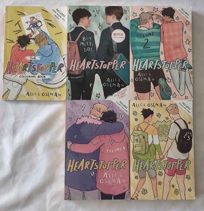 Книги Heartstopper + книга за оцветяване