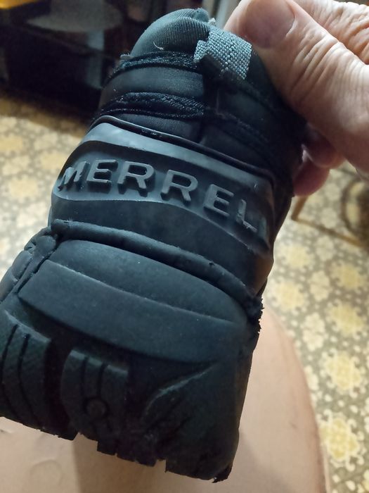 Продам зимние ботинкиMERRELL.