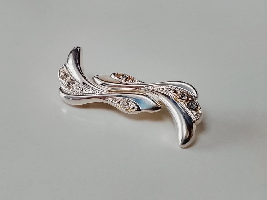 Veche brose din argint de 925, cu zirconii, copii