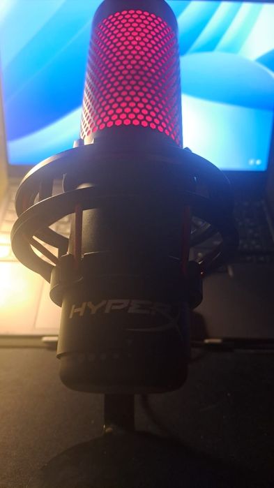 Студийный микрофон HyperX QuadCast