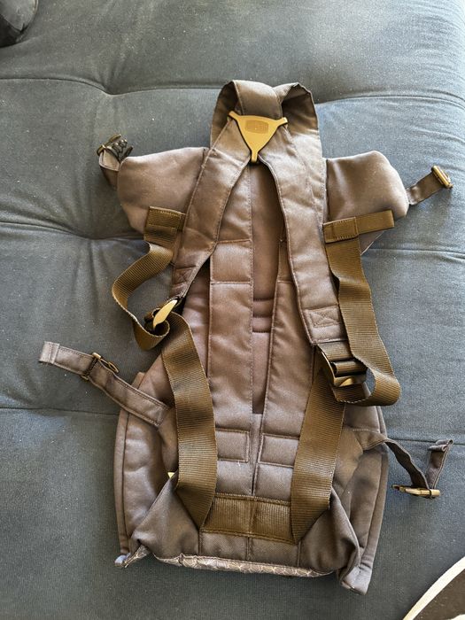 Бебешко Кенгуру Chicco easy fit 0-9 месеца