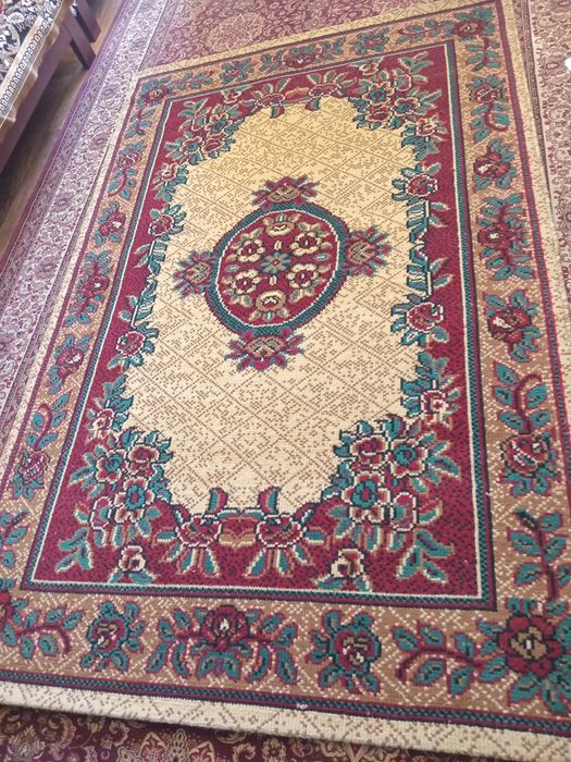Продам красивый  новый  ковер размером 220×140см