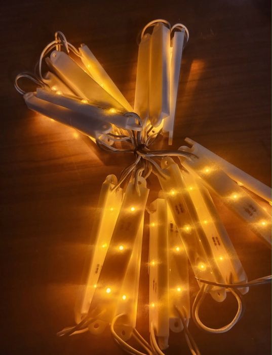 Продавам LED  ленти, LED лунички, LED крушки и LED  модули