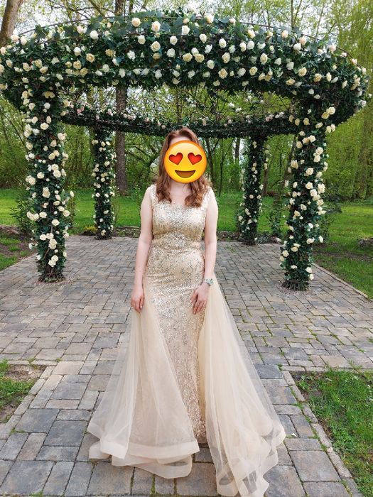 Rochie damă cu trenă