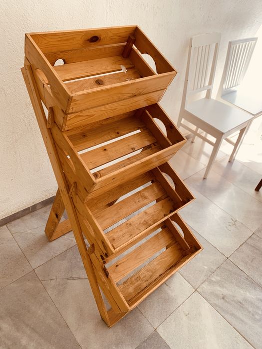 Винтидж етажерка-рафтове за съхранение