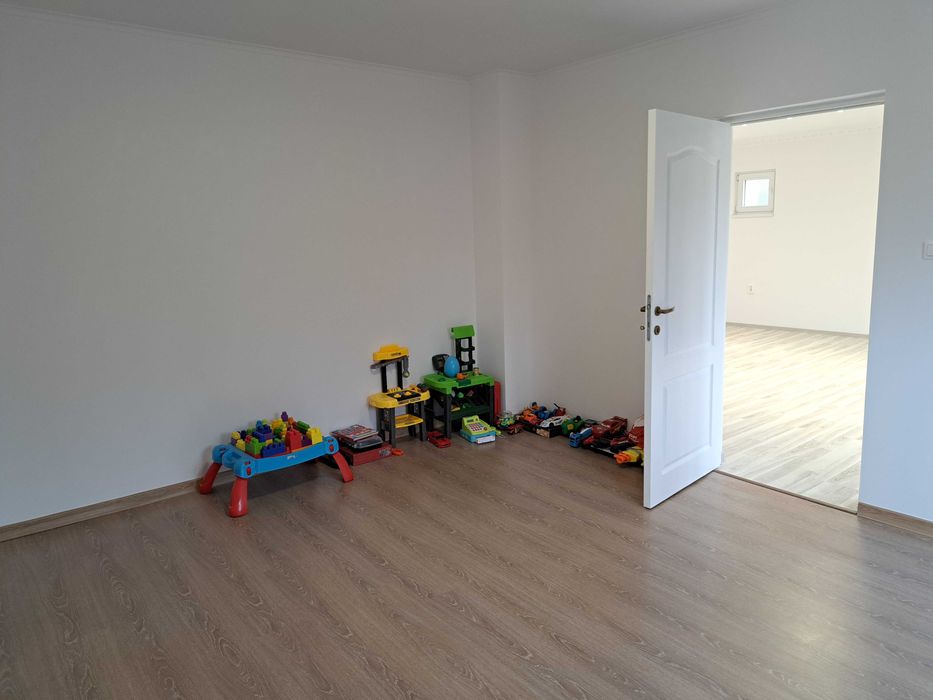 Zugrav - Vopsit - Glet - Reparatii .