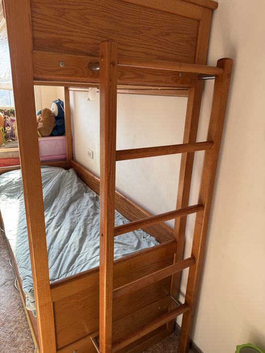 Продам двухчрусную кровать