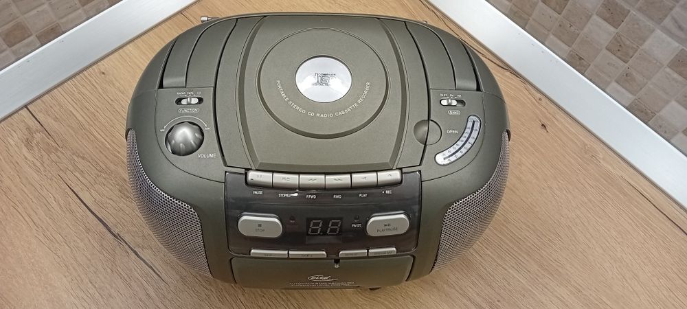 Radio Elta casetofon