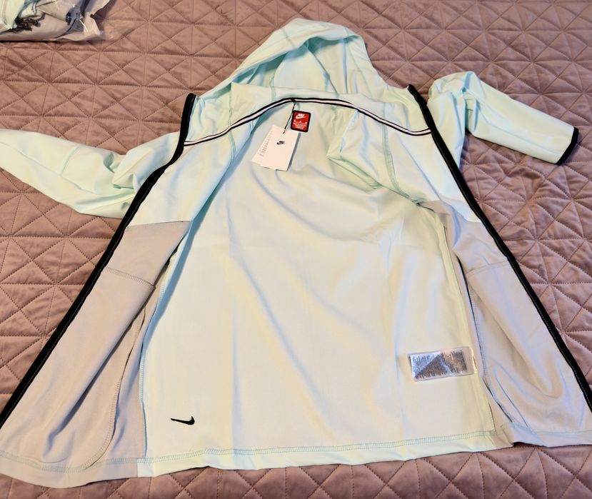 Trening Nike tech fleece woven (fâș usor )2026 S,M,M,L,XL marimi