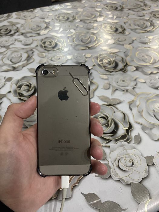 Продам айфон 5s срочно