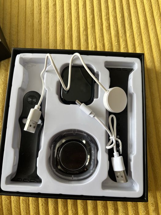 Часы с наушниками