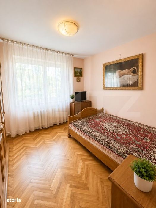 Apartament 3 camere, loc de parcare, etaj intermediar, Astra, Brasov