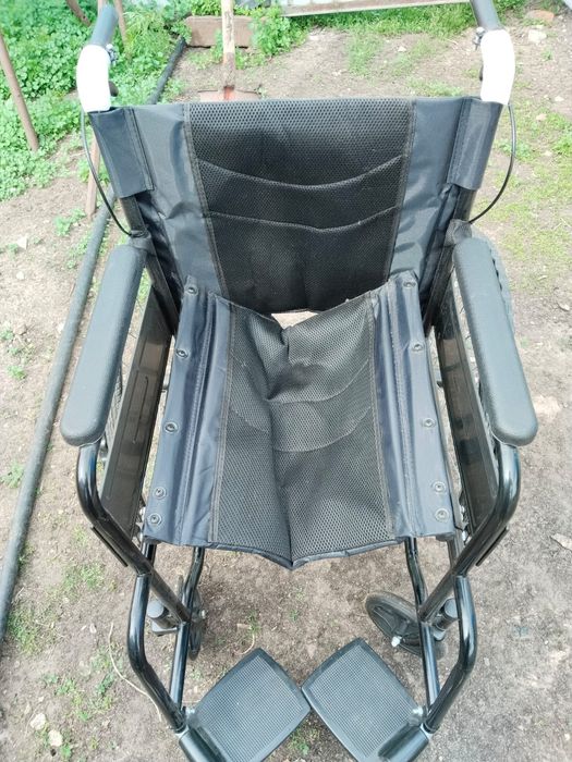 Продам инвалидную коляску