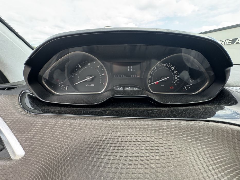 Peugeot 2008 (audi bmw mercedes renault opel)