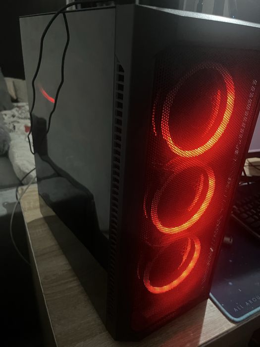 PC Gaming - GTX 1660 SUPER / i5 Gen 10 / 16GB RAM / 1TB SSD