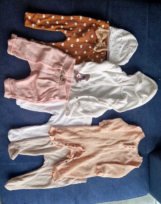 42 броя дрешки за момиченце + подарък