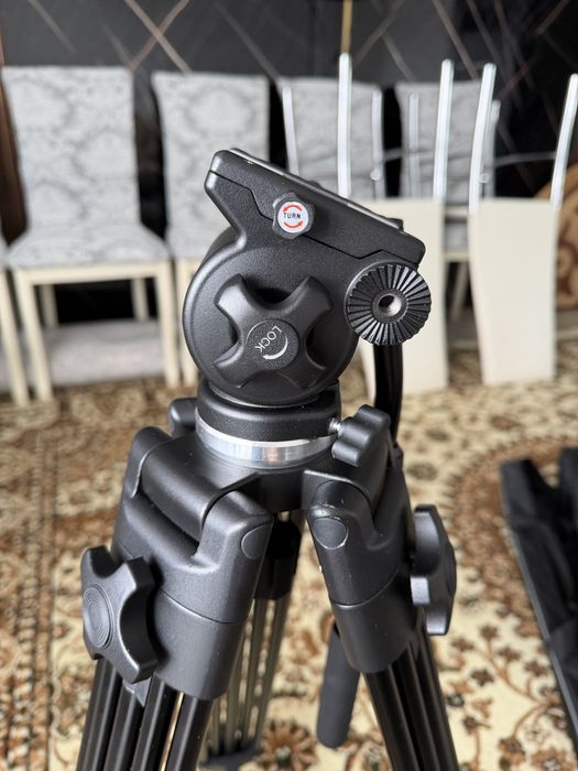 Штатив для видеосьемки