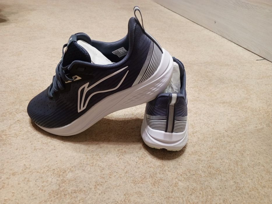Новые кроссы Li ning, оригинал, 45 размер