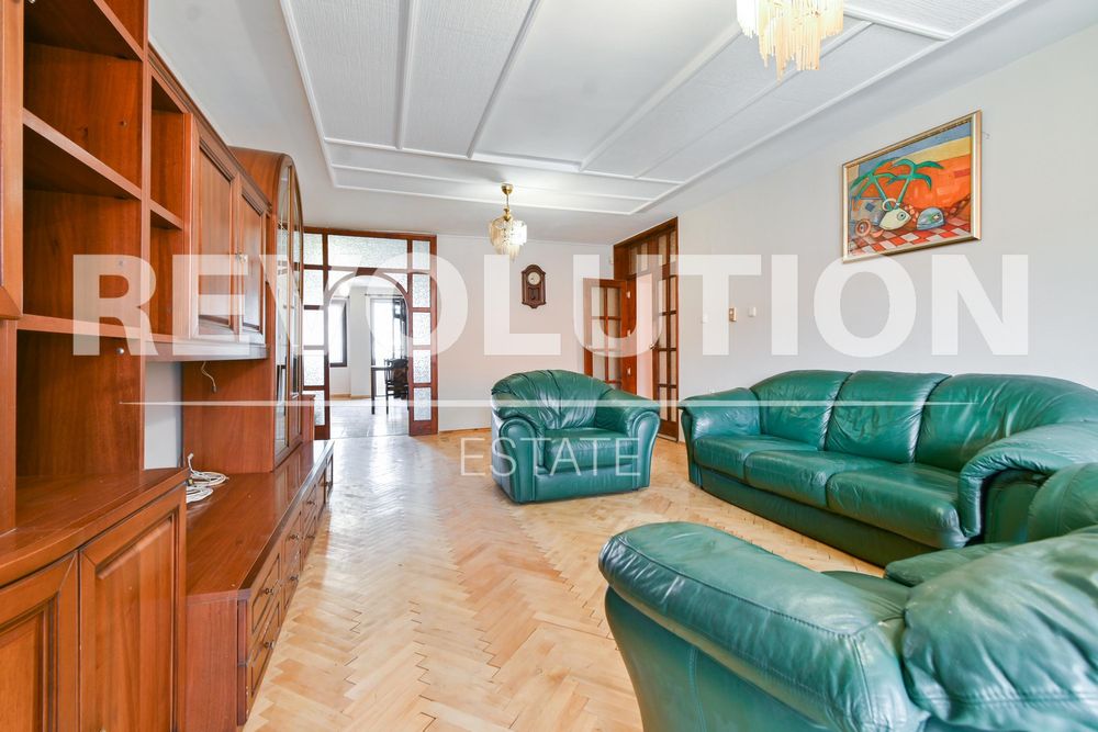 Двустаен апартамент в кв. Хладилника