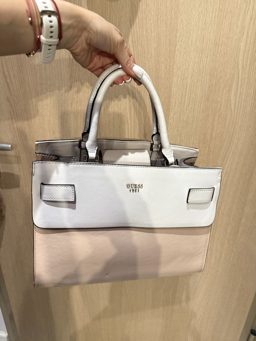 Оригинална чанта Guess. Като нова!