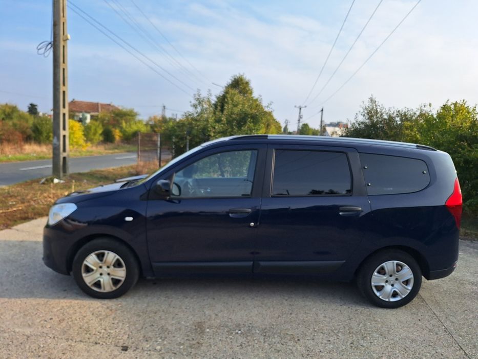 Vând Dacia Lodgy