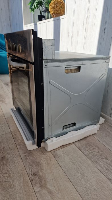 Встраиваемый духовой шкаф