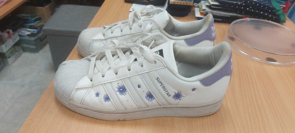 Маратонки адидас