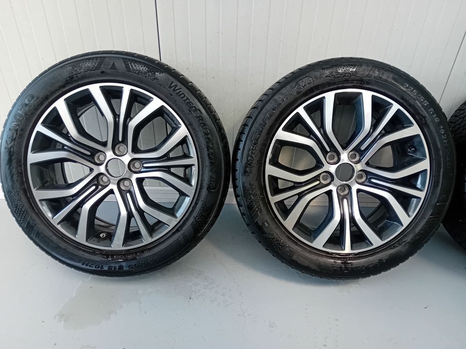 Лети Джанти Mitsubishi  18* 5х114.3*67.1* 7J*ET38+Зимни гуми 255/55/18