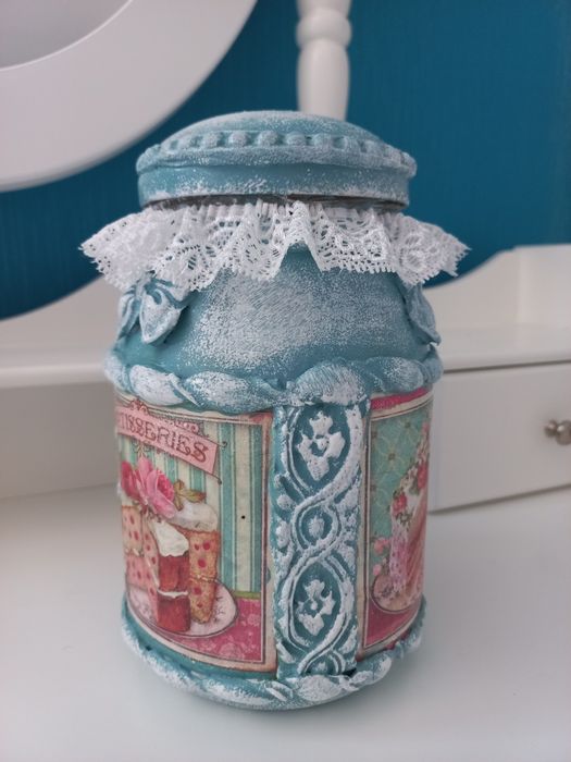 Ръчно декориран стъклен буркан