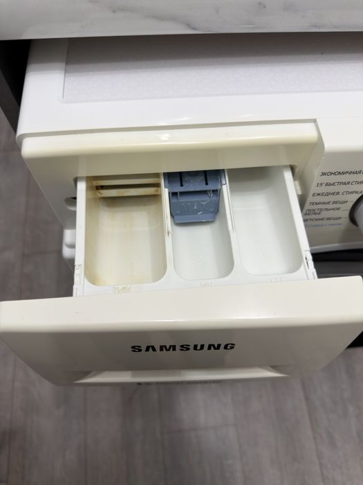 Продам стиральную машину Samsung.