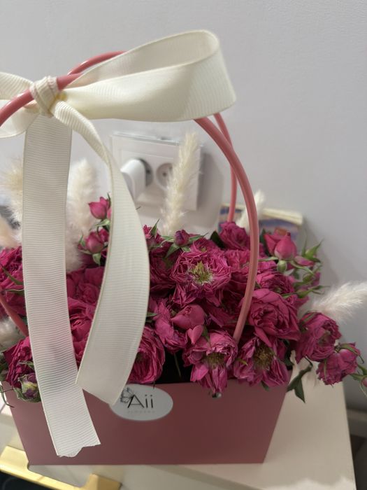 Букет цветов в корзине